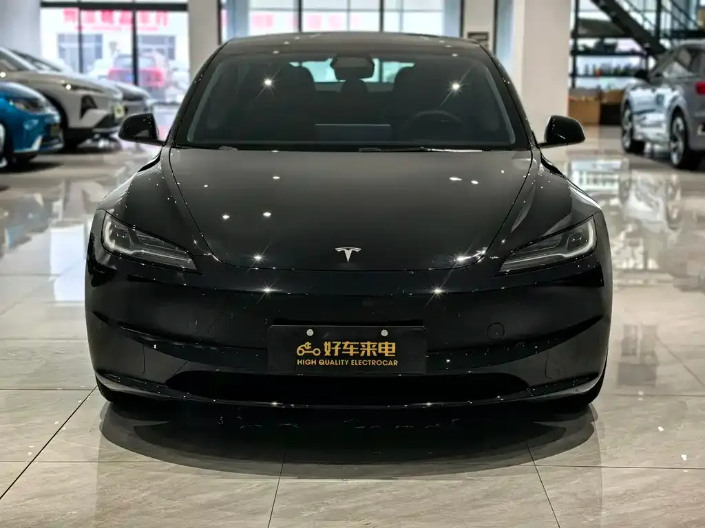Tesla Model 3 — фото 2