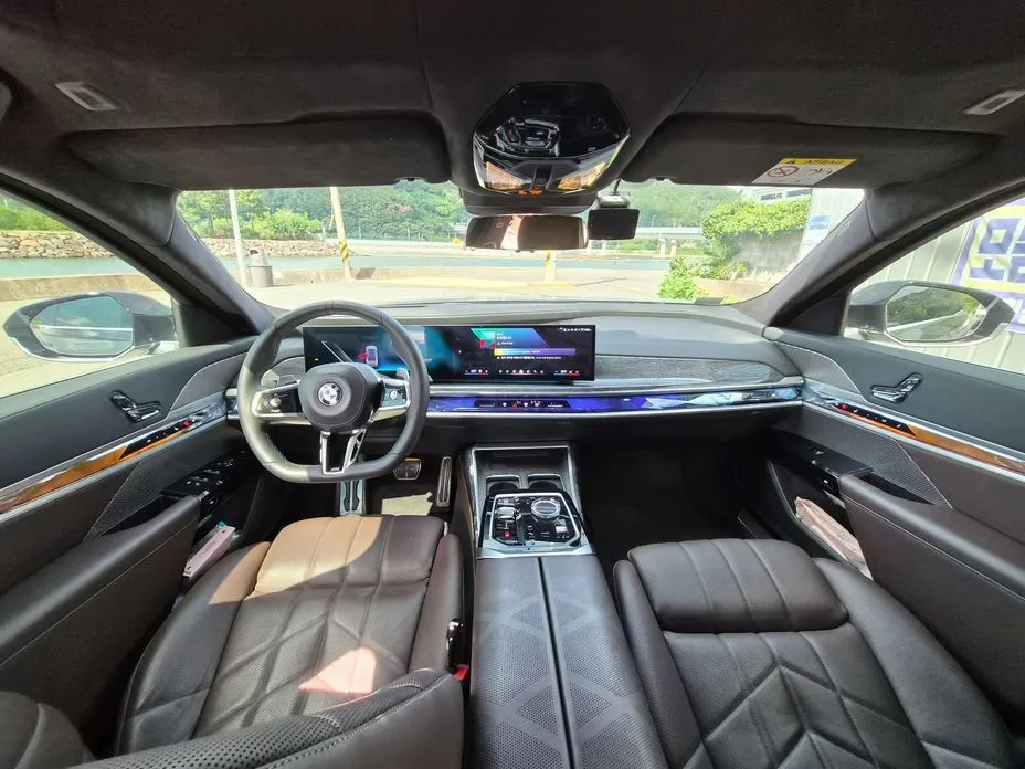 BMW 7-Series 2023 из KR, фото 8