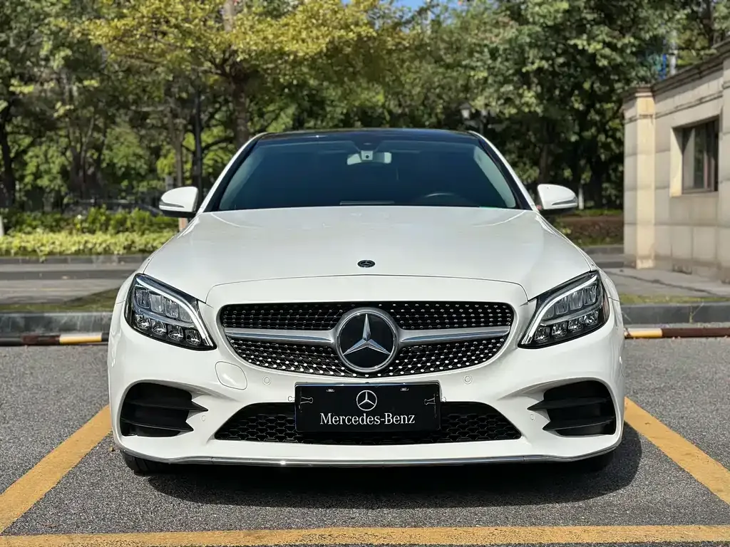 Mercedes-Benz C-Class — фото 1