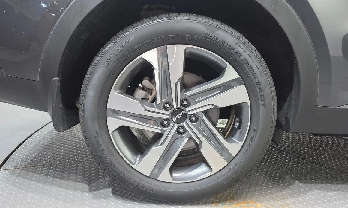 Kia Sorento — фото 6