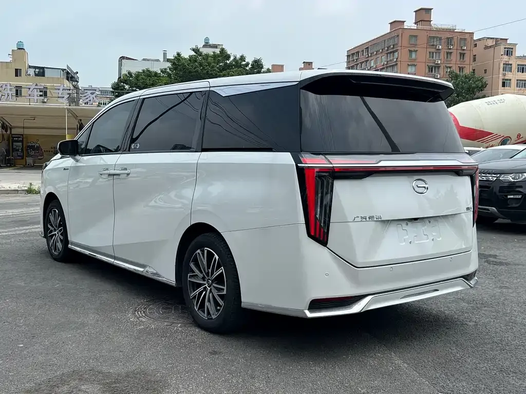GAC Motor Trumpchi M8 — фото 4