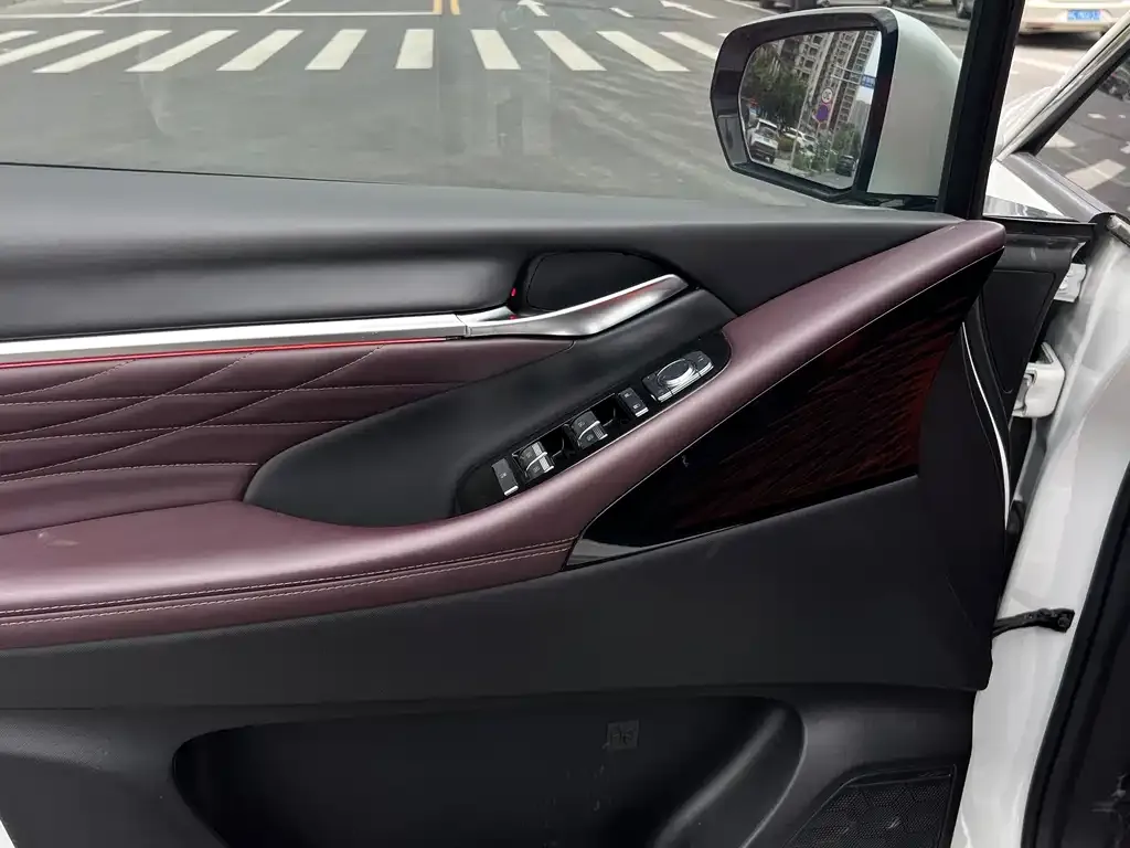 GAC Motor Trumpchi M8 — фото 2
