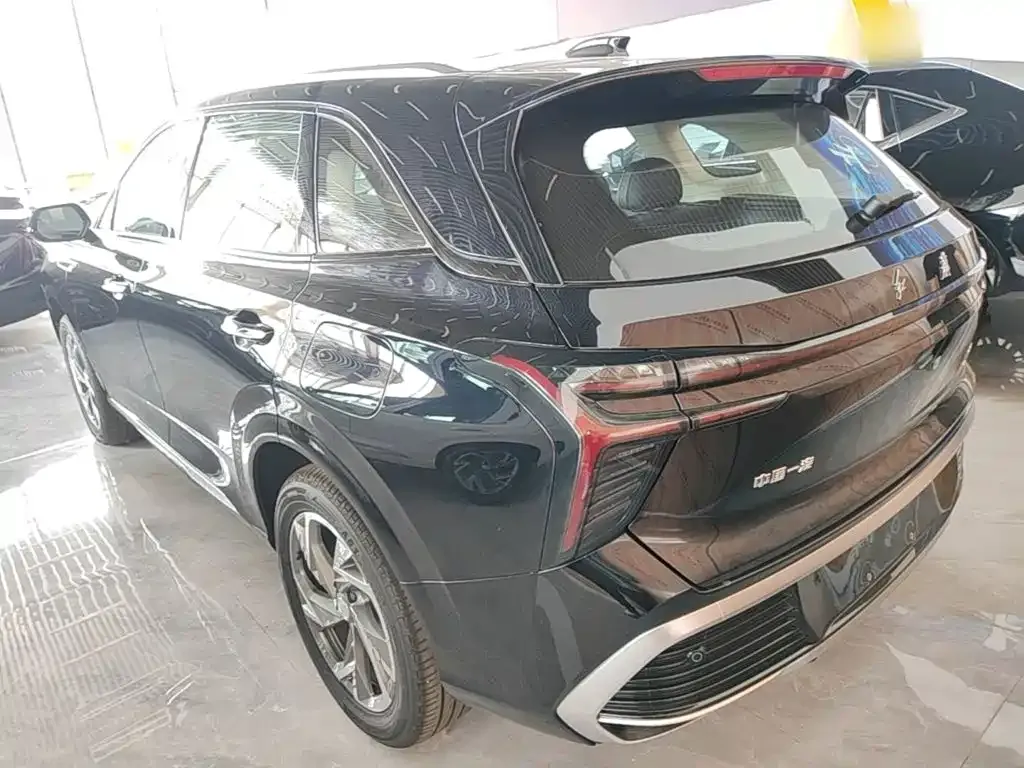 Hongqi HS3 PHEV — фото 10