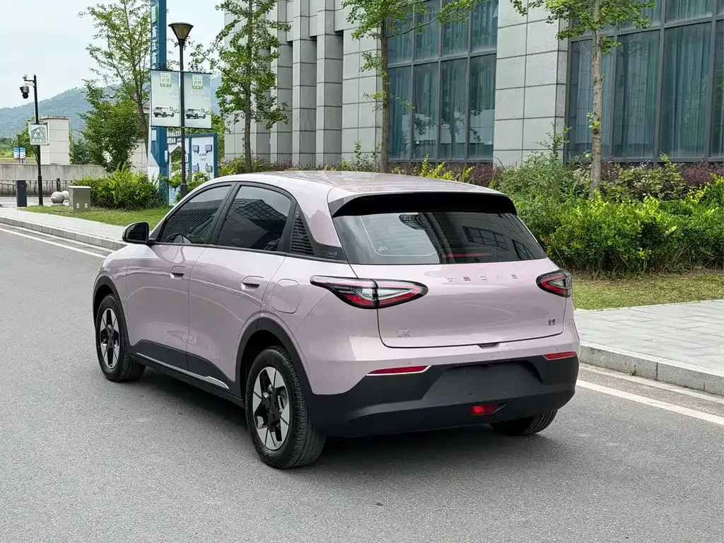 Geely Starburst — фото 9