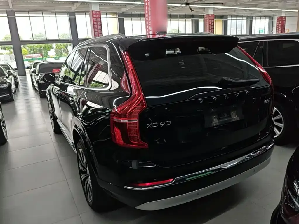 Volvo XC90 — фото 4