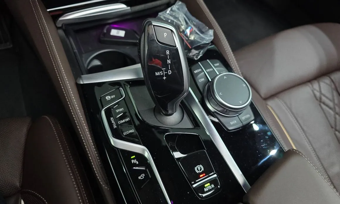 BMW 5-Series 2021 из KR, фото 3