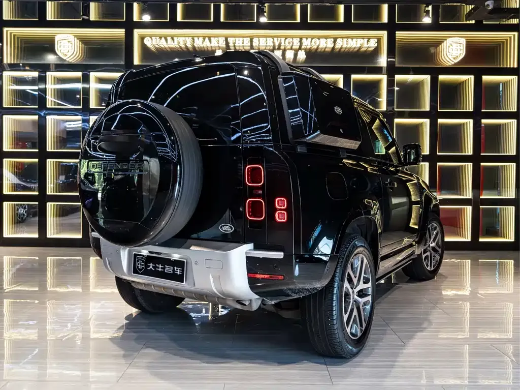 Land Rover Defender — фото 10