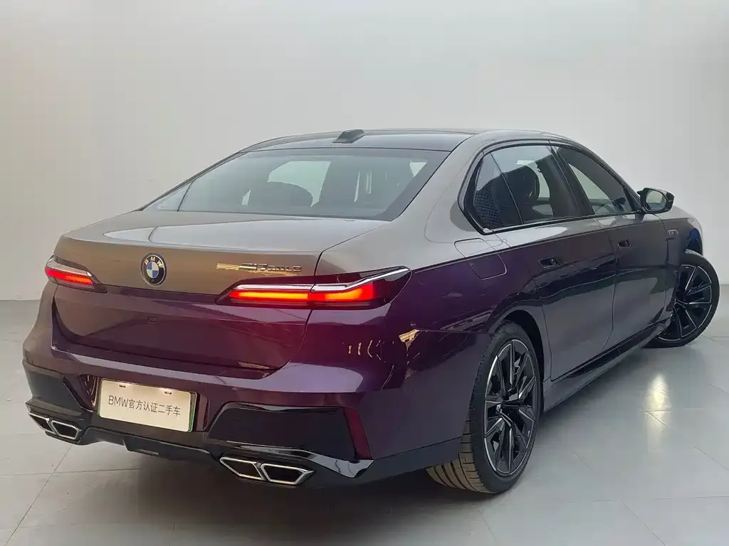 BMW M760Le — фото 3