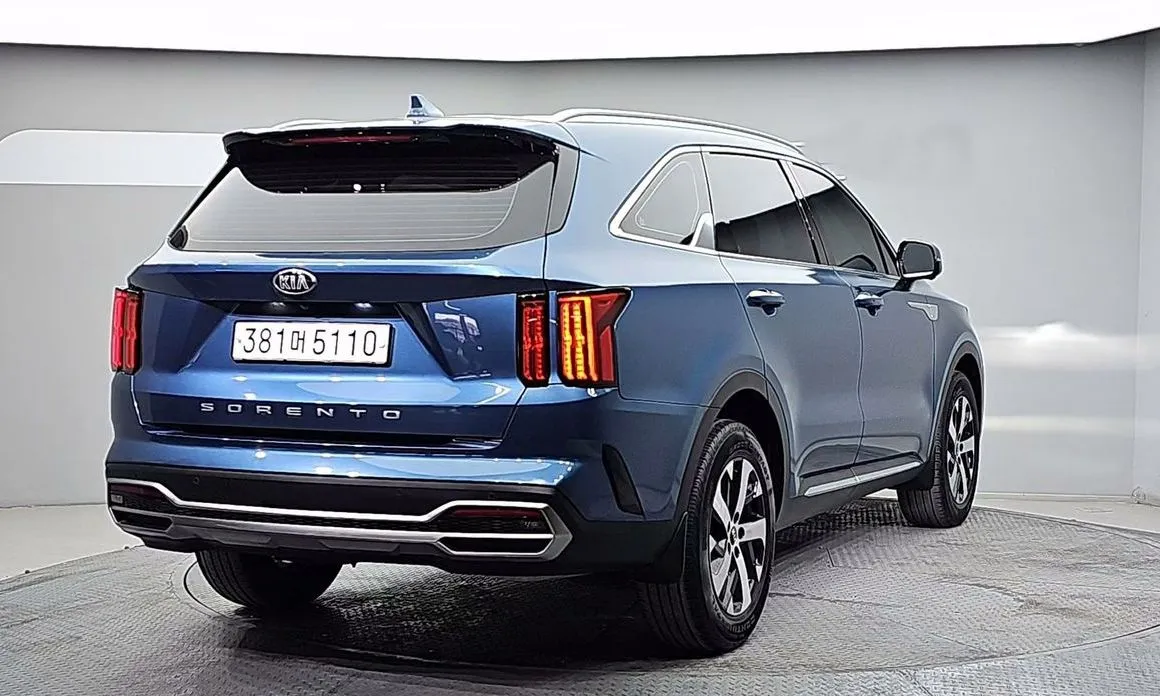 Kia Sorento — фото 6