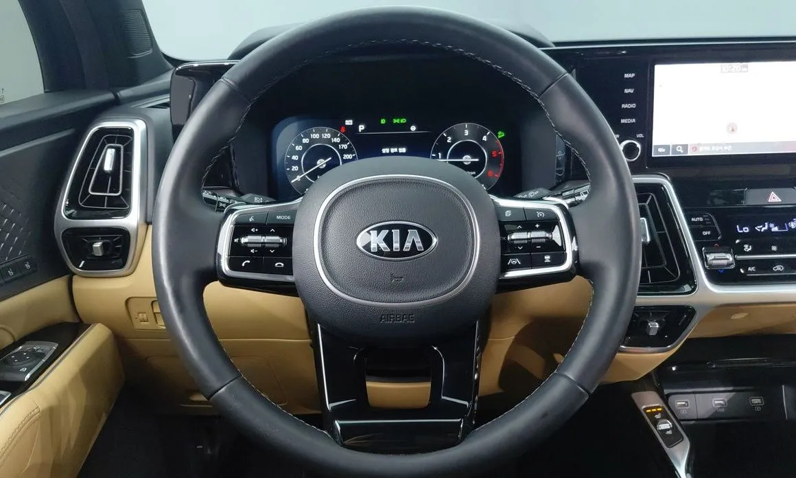 Kia Sorento — фото 8