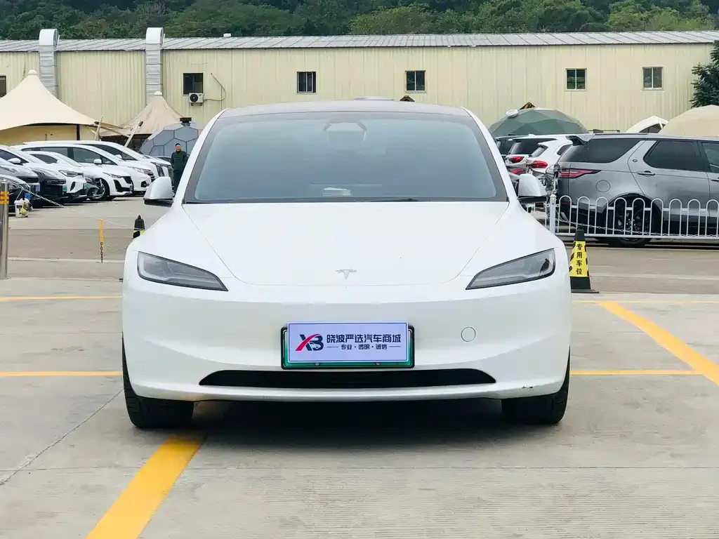 Tesla Model 3 — фото 7