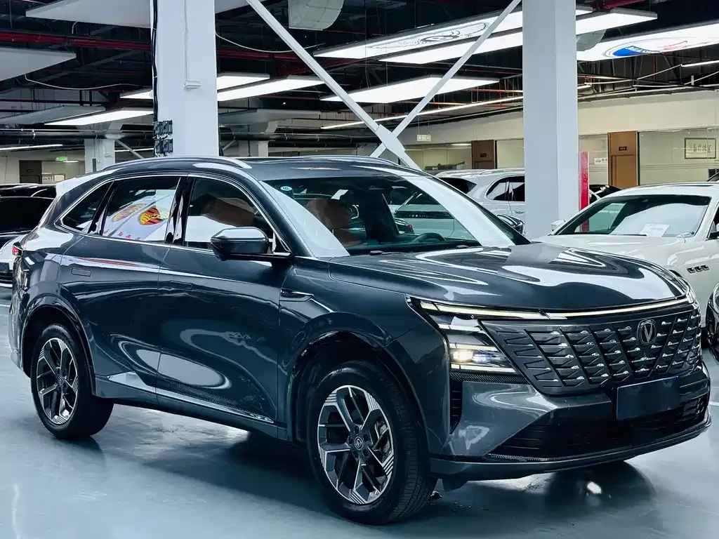 Changan CS75PLUS — фото 10