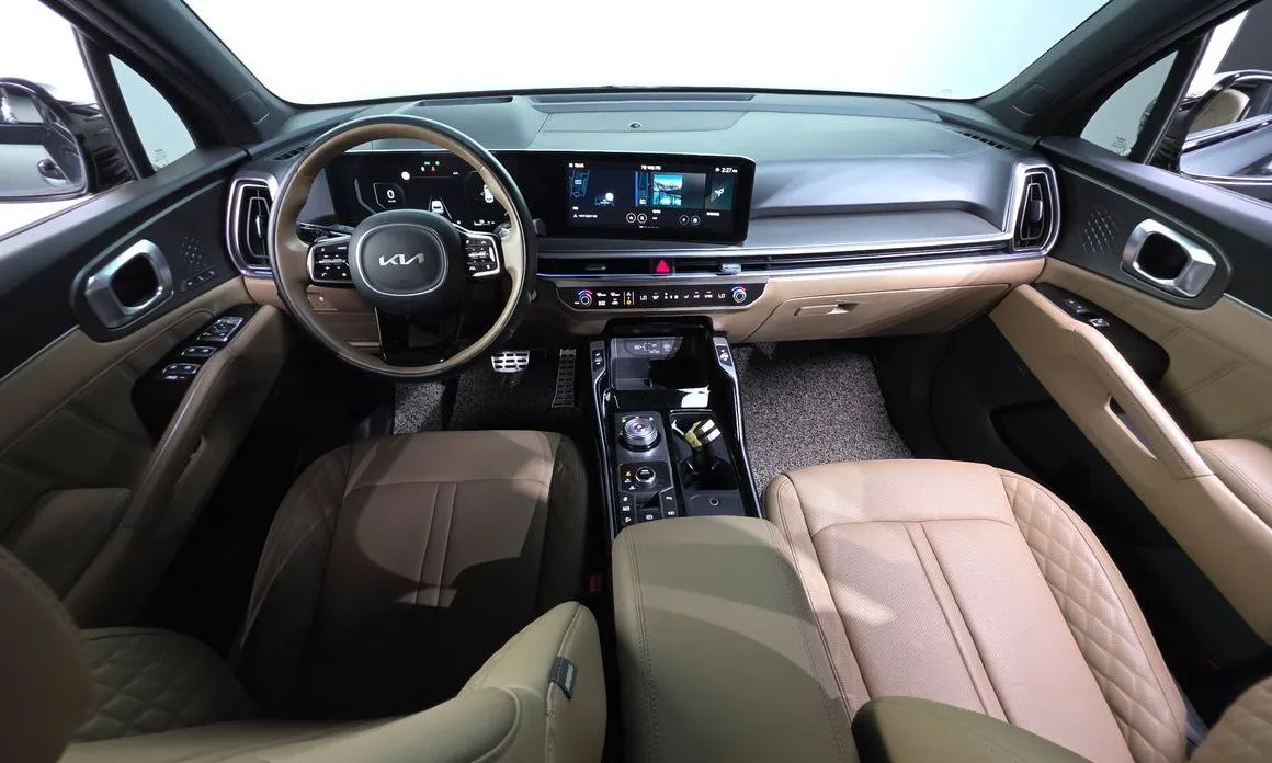 Kia Sorento — фото 9