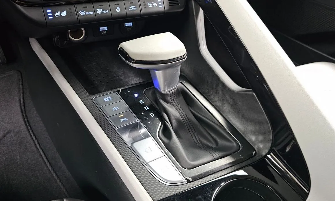 Hyundai AVANTE 2023 из KR, фото 8