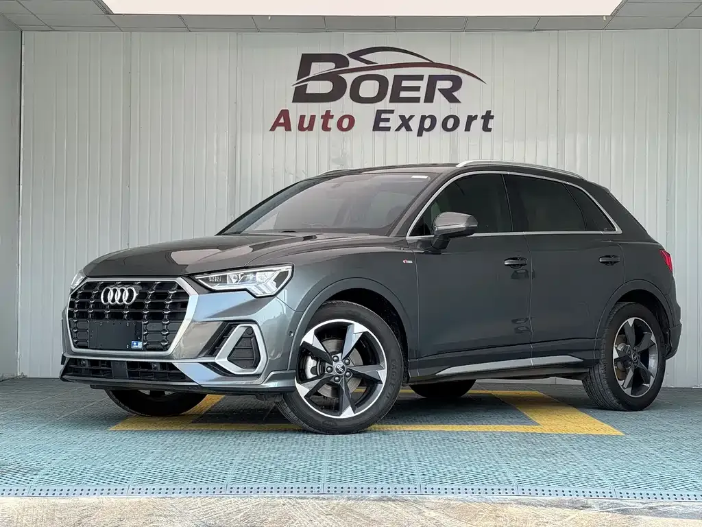 Audi Q3 — фото 1