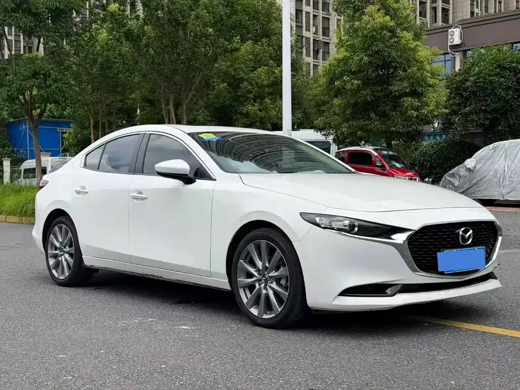 Mazda 3 Axela — фото 9