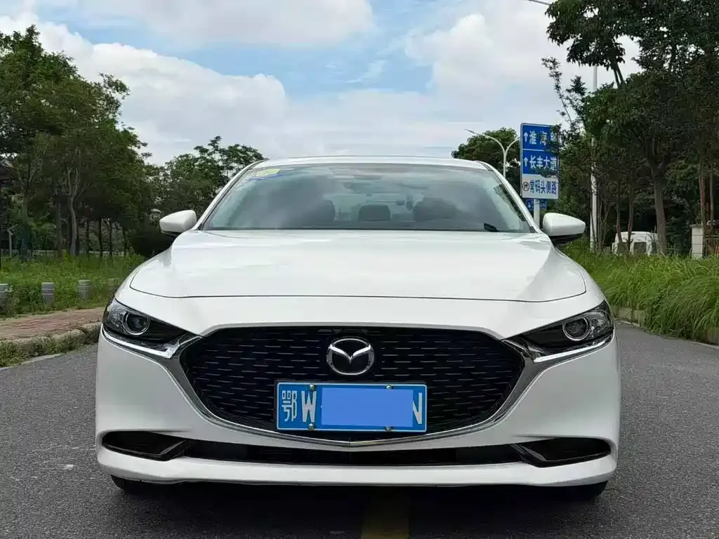 Mazda 3 Axela — фото 6