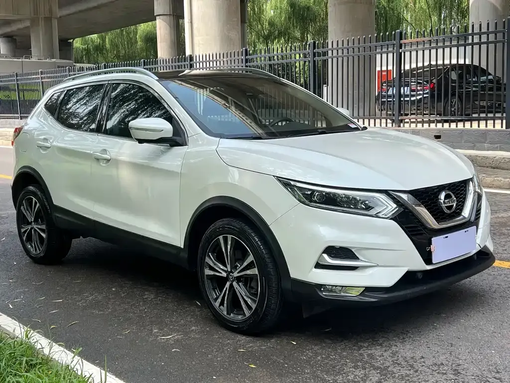 Nissan Qashqai — фото 6