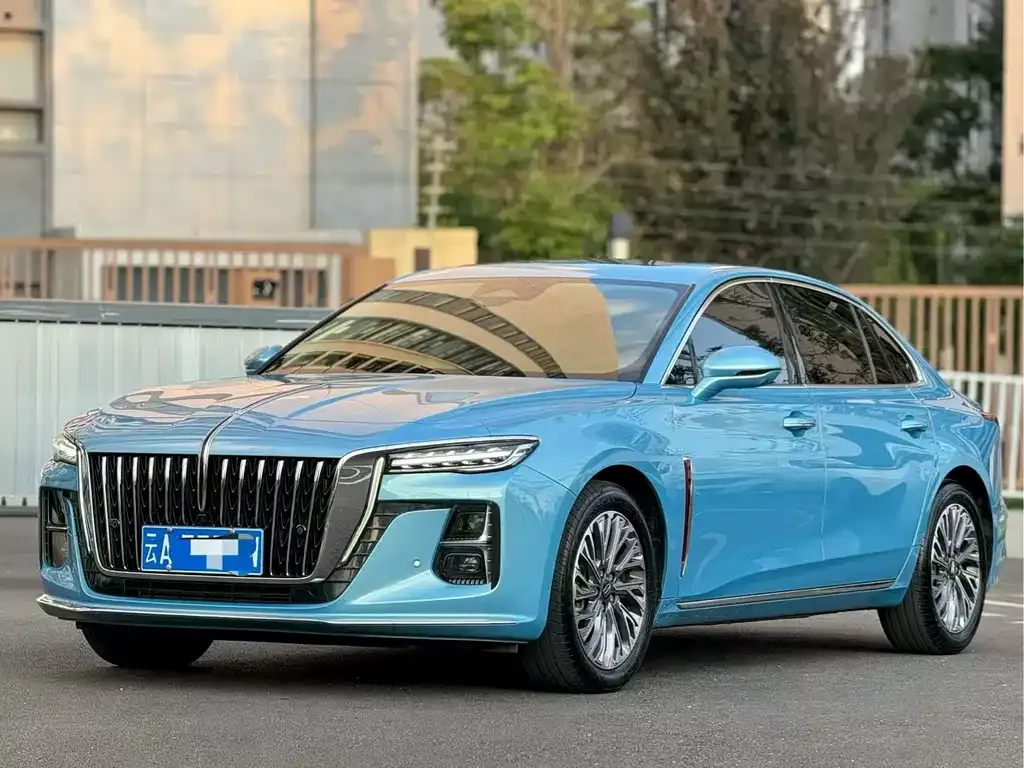 Hongqi H5 — фото 1