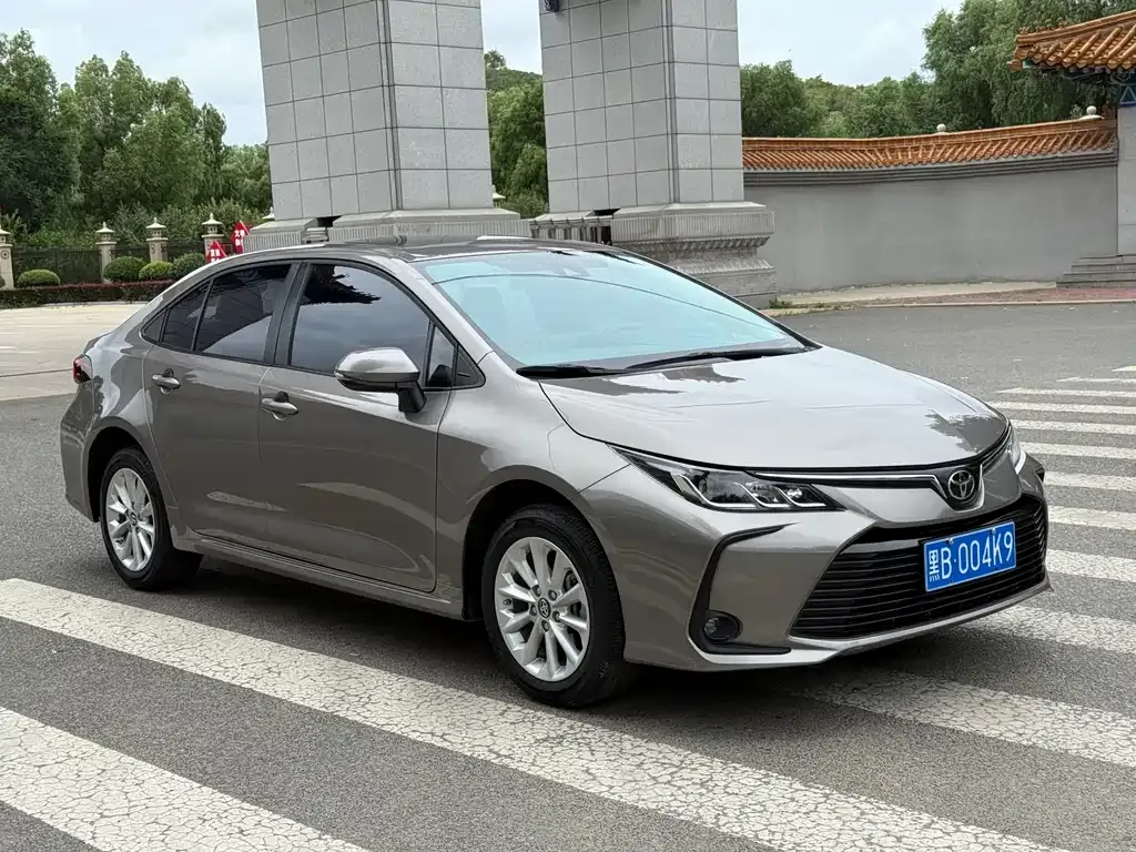 Toyota Corolla — фото 9