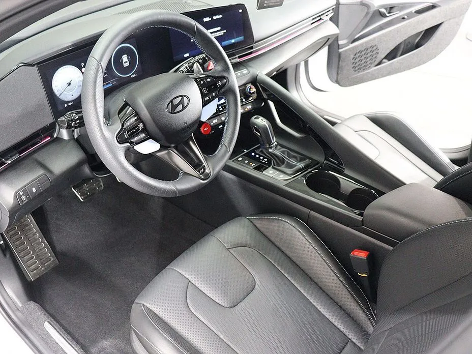 Hyundai AVANTE — фото 4