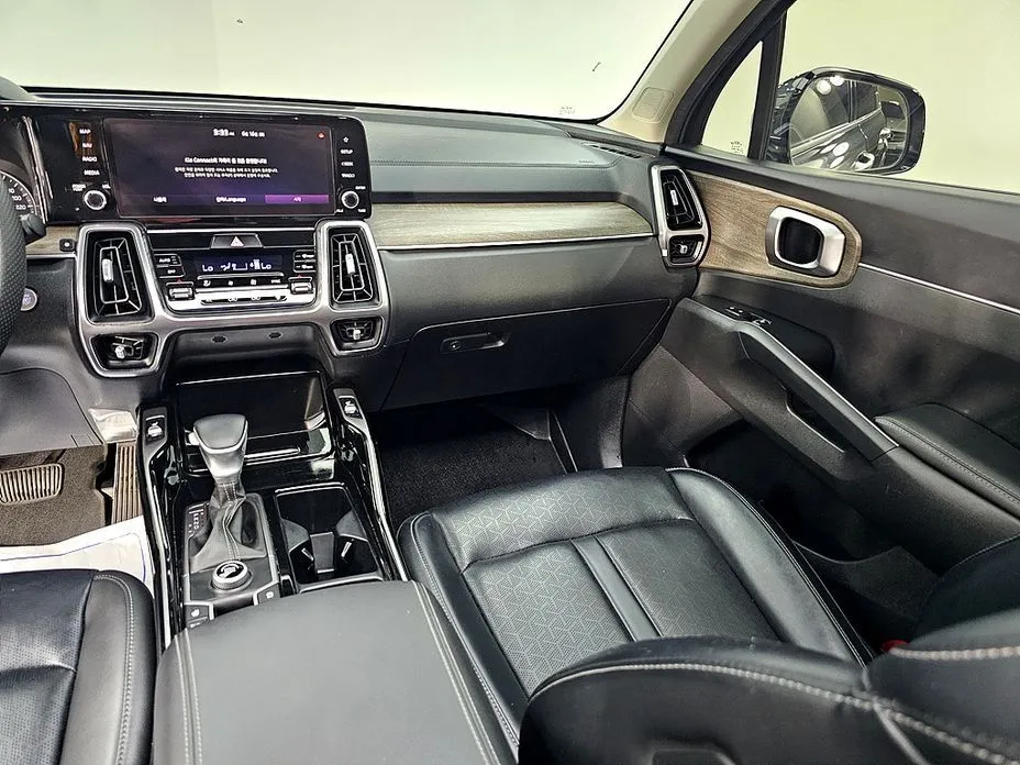 Kia Sorento — фото 8