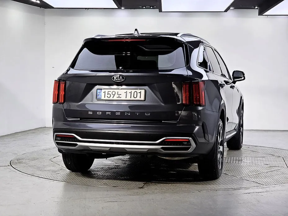 Kia Sorento — фото 6