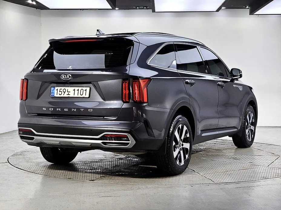 Kia Sorento — фото 4