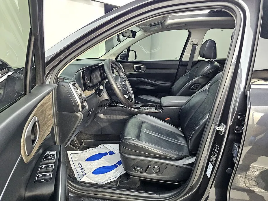 Kia Sorento — фото 7