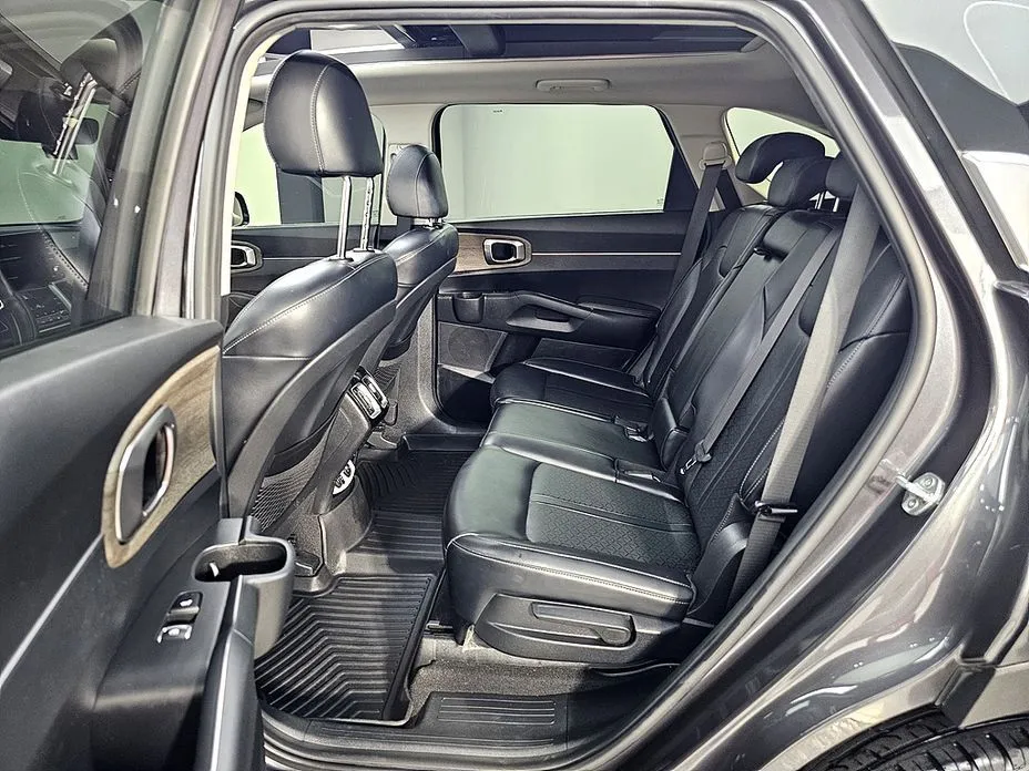 Kia Sorento — фото 10