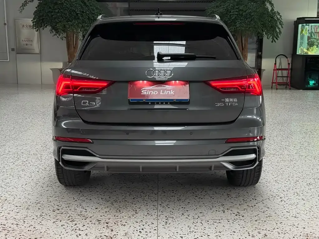Audi Q3 — фото 10