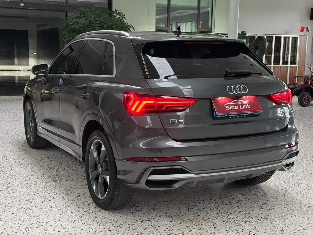 Audi Q3 — фото 3