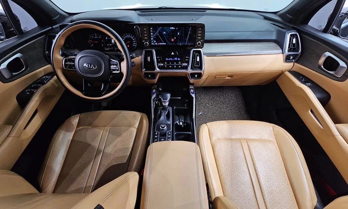 Kia Sorento — фото 9