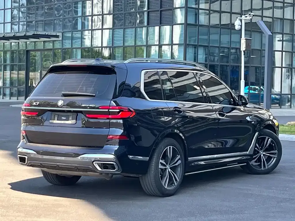 BMW X7 — фото 3