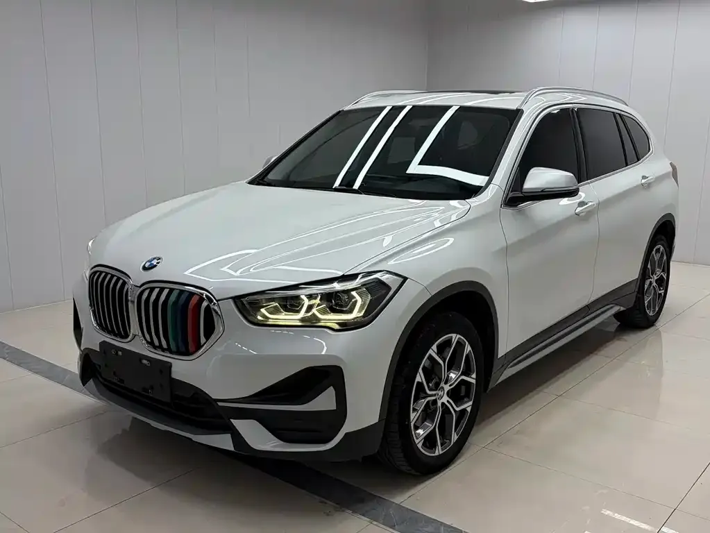 BMW X1 — фото 1