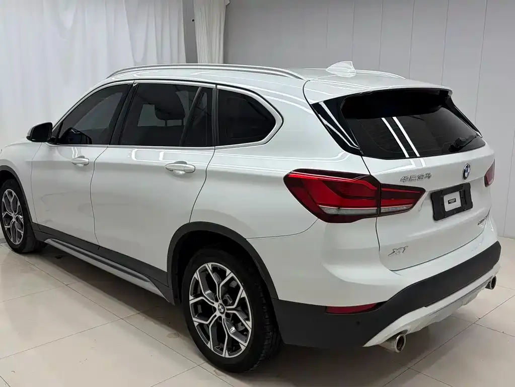 BMW X1 — фото 3