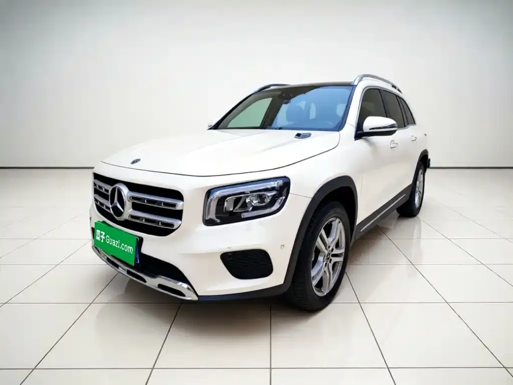 Mercedes-Benz GLB — фото 1
