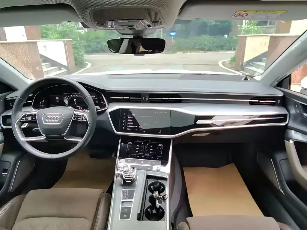 Audi A7L — фото 6