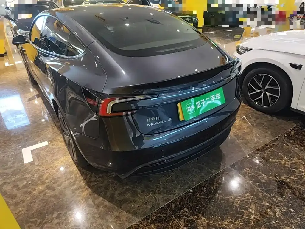 Tesla Model 3 — фото 5