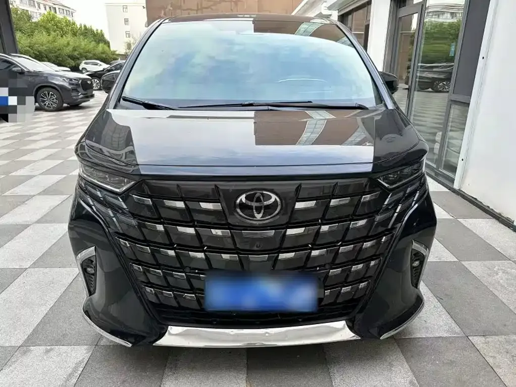 Toyota Alphard — фото 5