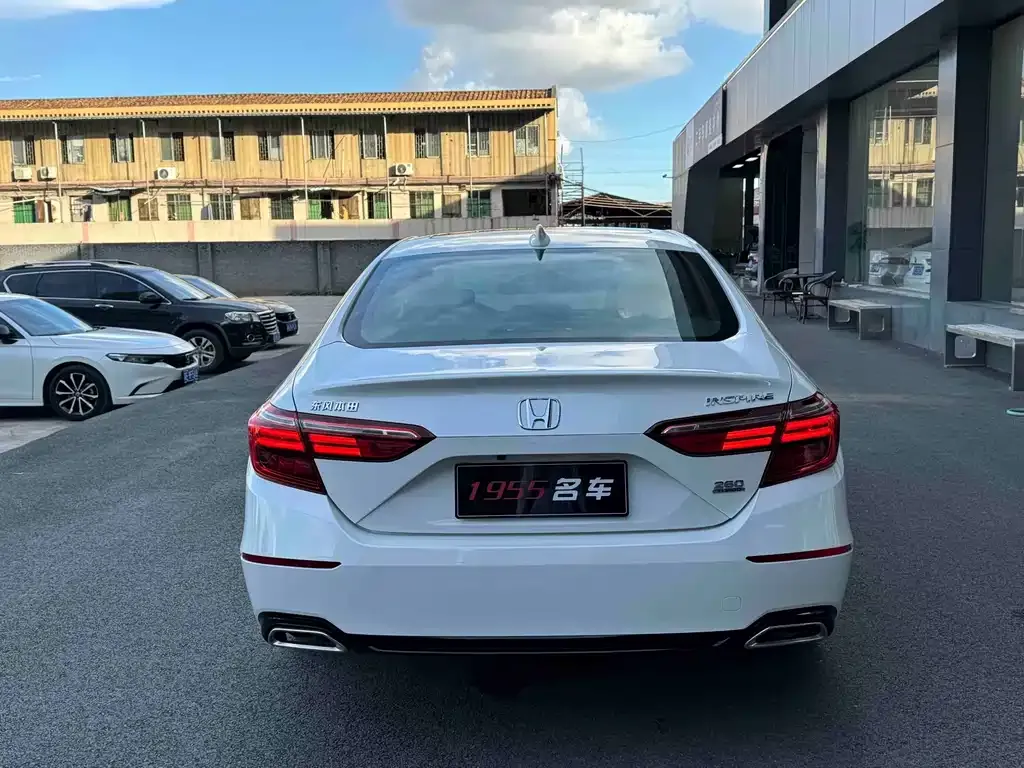 Honda Inspire — фото 9