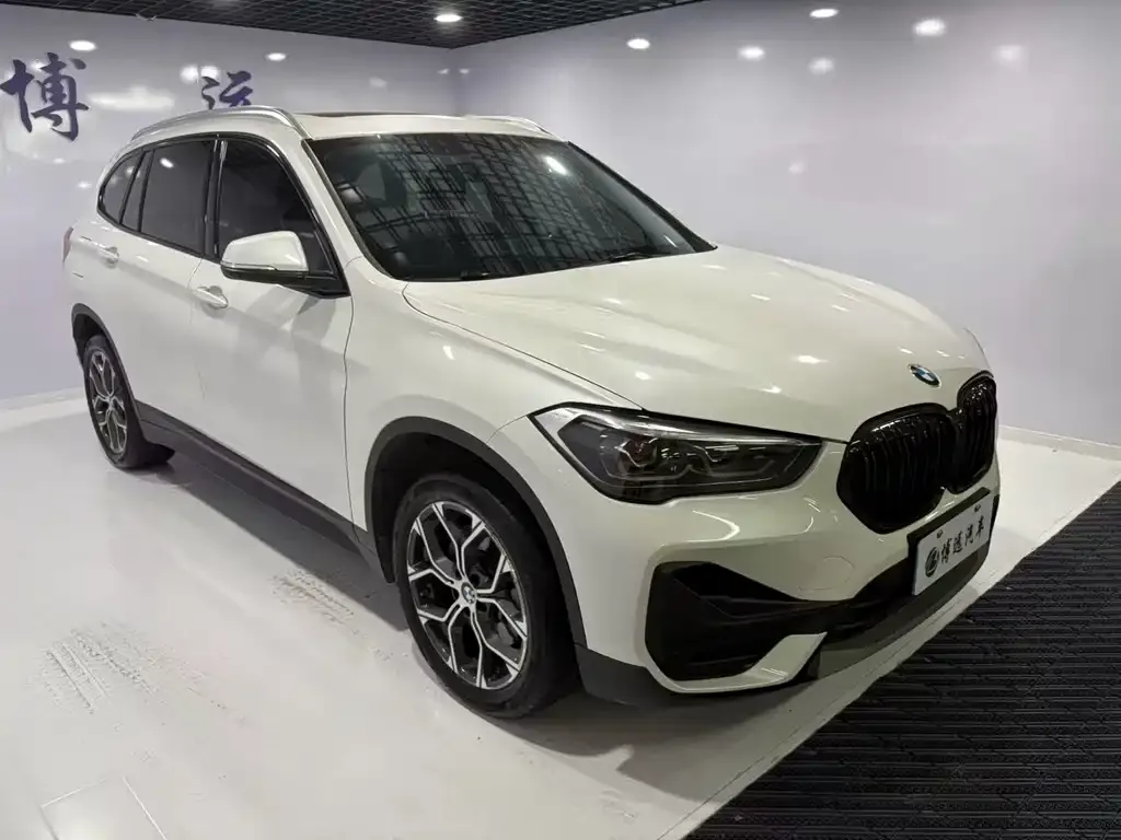 BMW X1 — фото 5