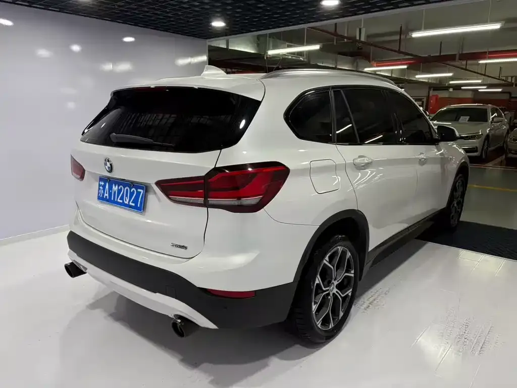 BMW X1 — фото 8