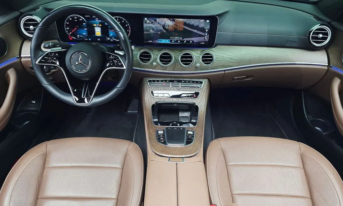 Mercedes-Benz E-Class — фото 10