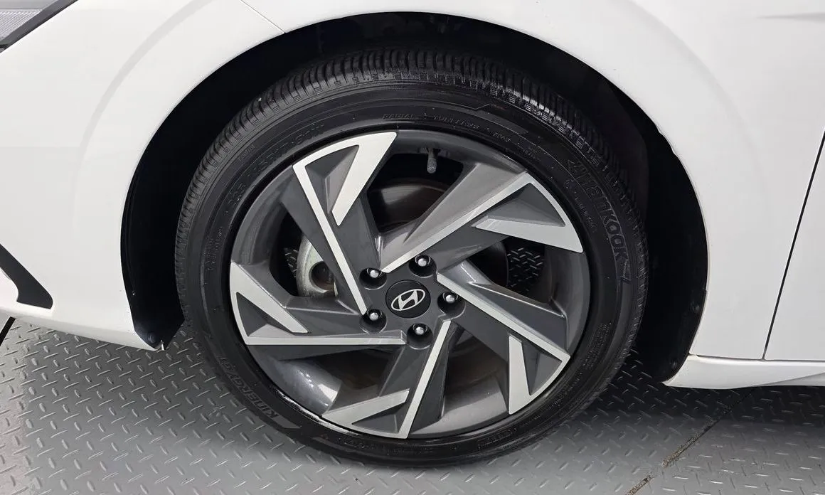 Hyundai AVANTE — фото 4