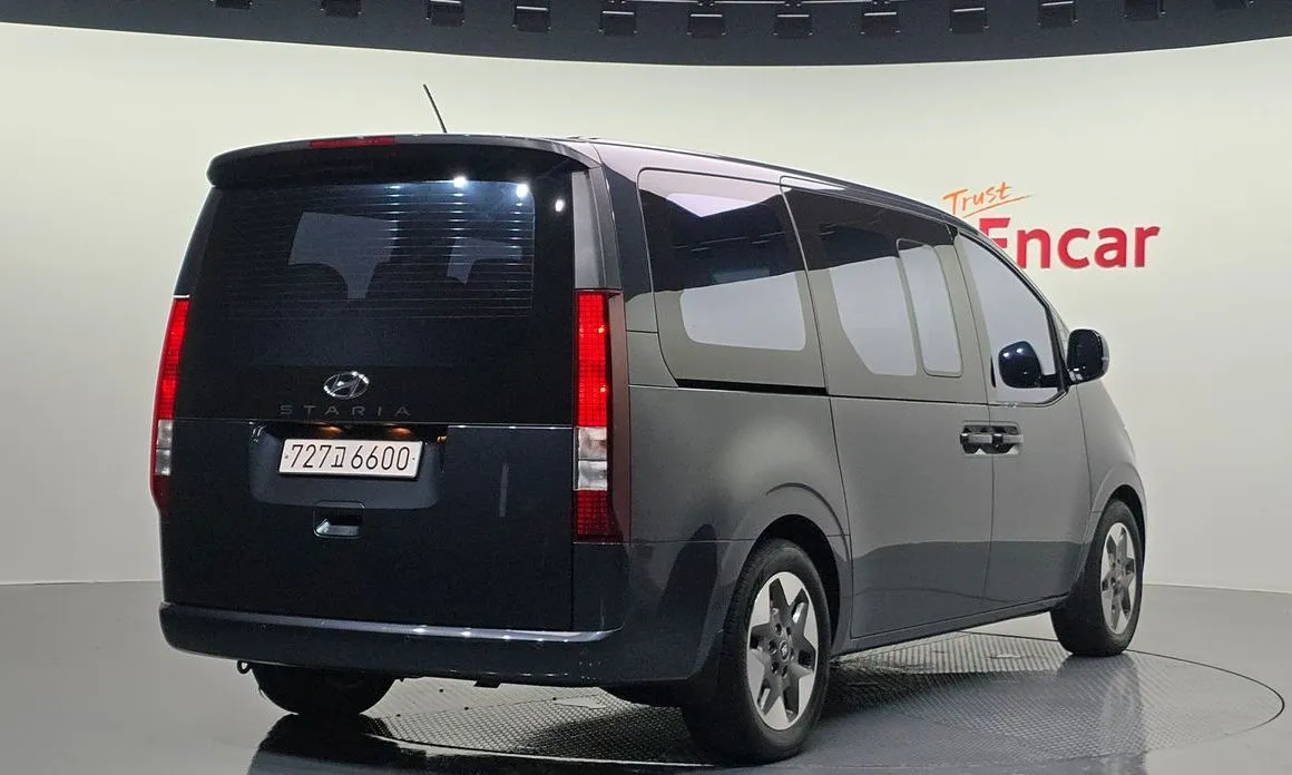 Hyundai Staria 2023 из KR, фото 4