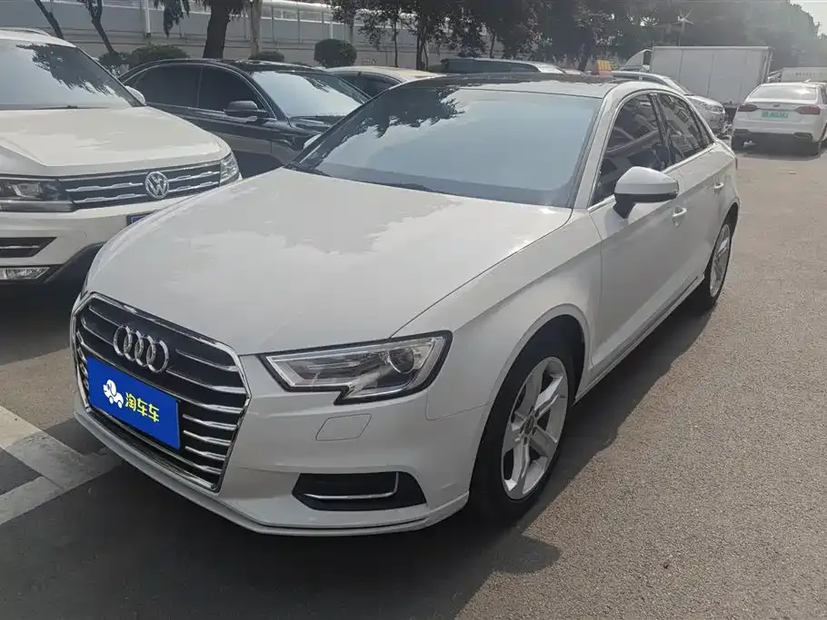 Audi A3 — фото 1