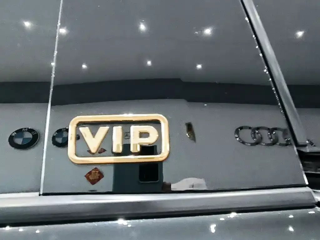 Toyota Granvia — фото 9