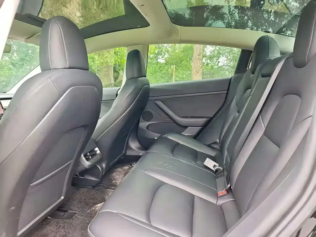 Tesla Model 3 — фото 2