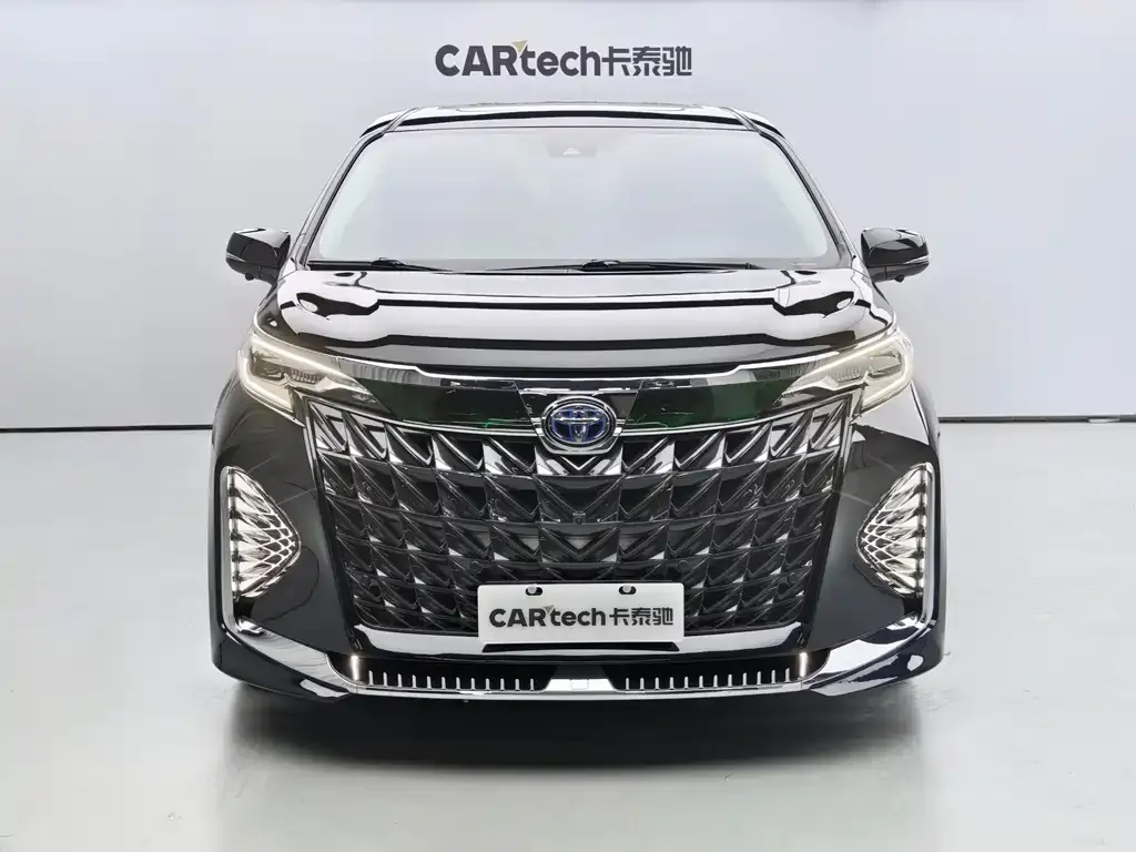 Toyota Sienna — фото 10